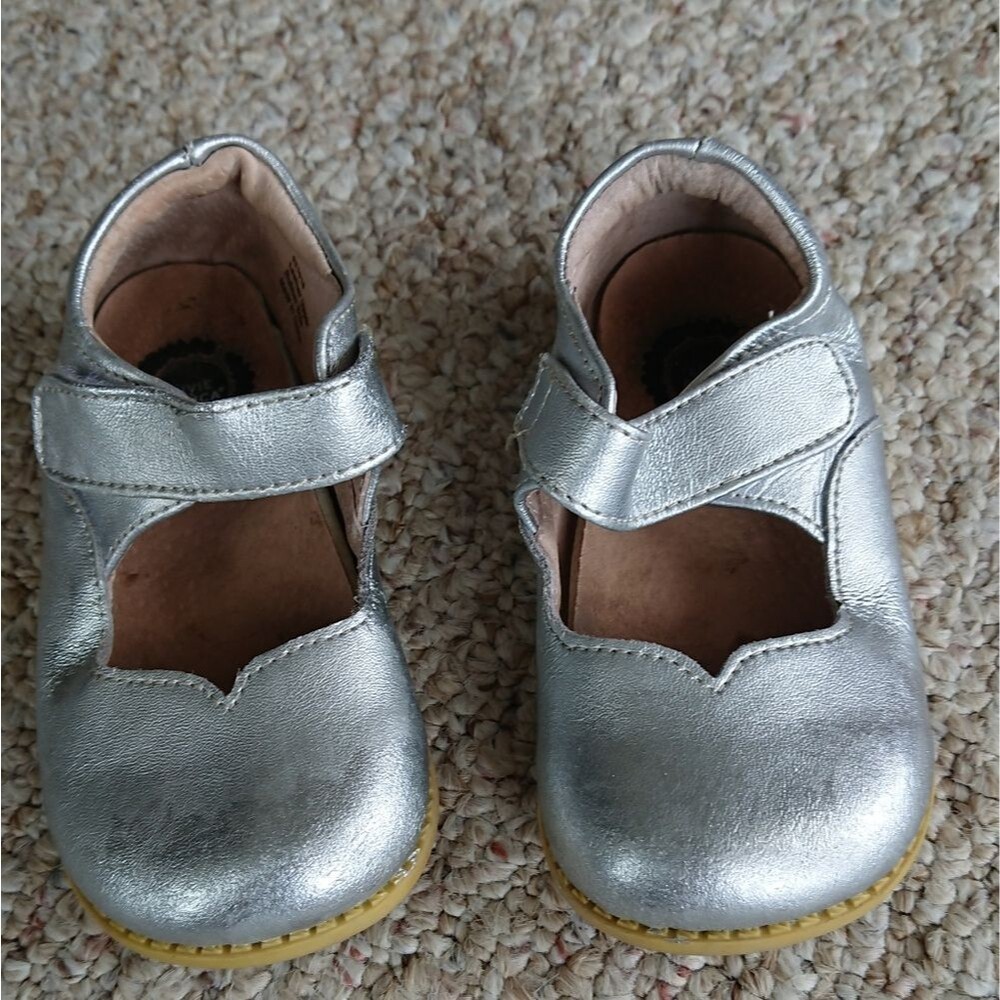 Livie & Luca Silver Metallic Mary Janes Velcro size 7/8